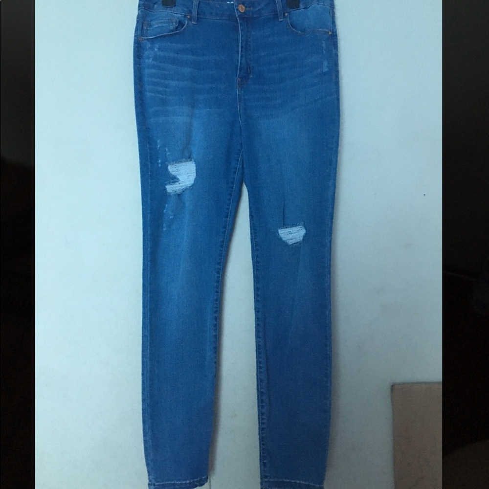 High rise blue jeans